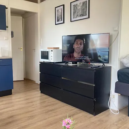 Comfortabel 19 Min From Downtown Amsterdam شقة بورميريند